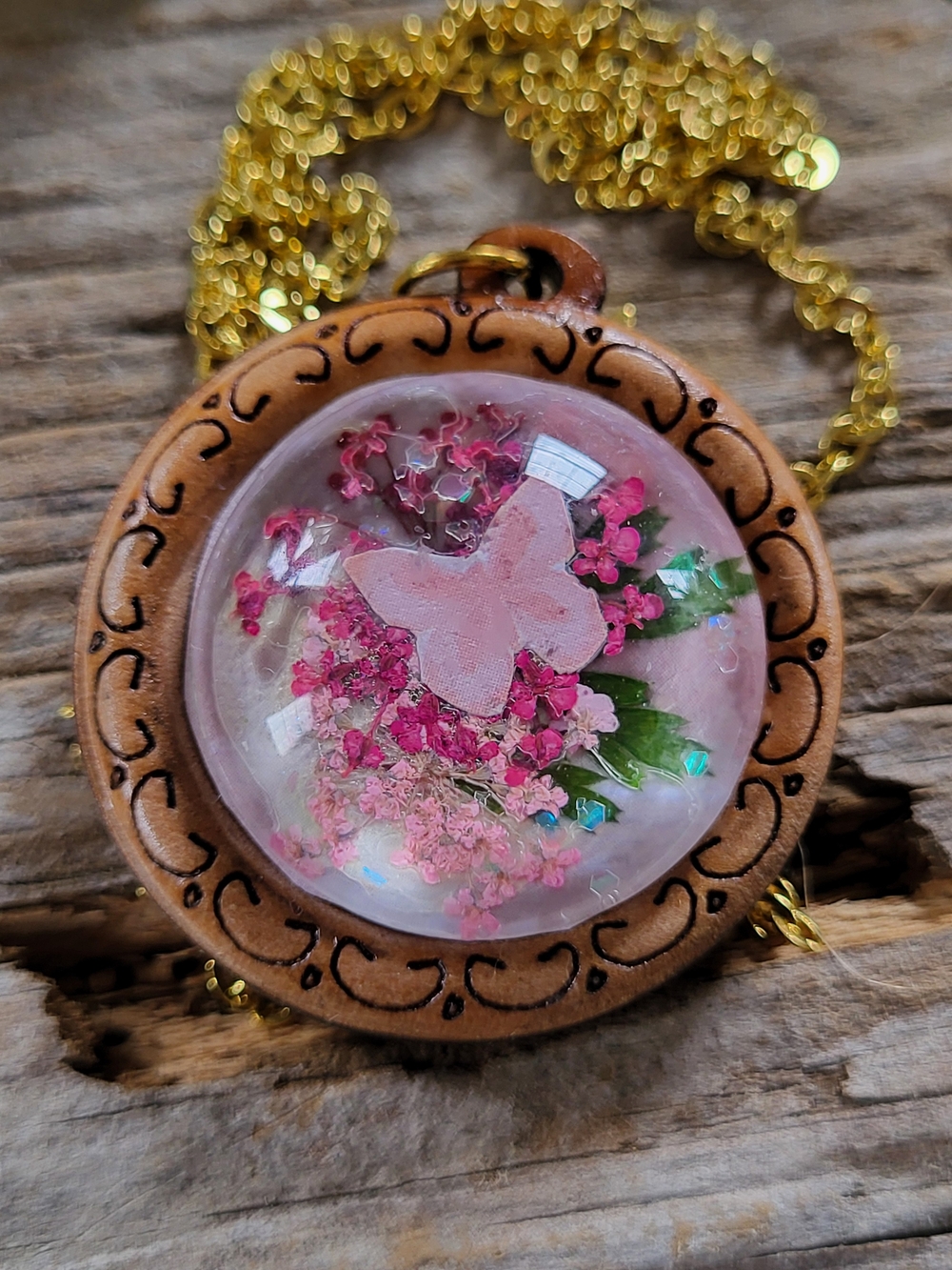 Wooden  Pink Butterfly And Flower Pendant Necklace